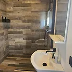 Villa Niki Rezine Apartman *