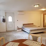 Villa Niki Rezine Apartman *
