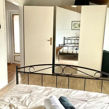 Niki Rezine لوفغان