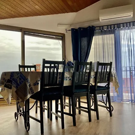 Niki Rezine Ловран