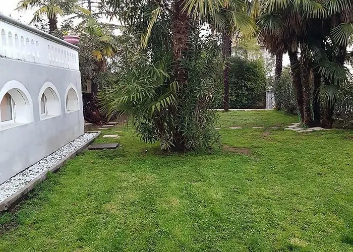 Niki Rezine Apartment *