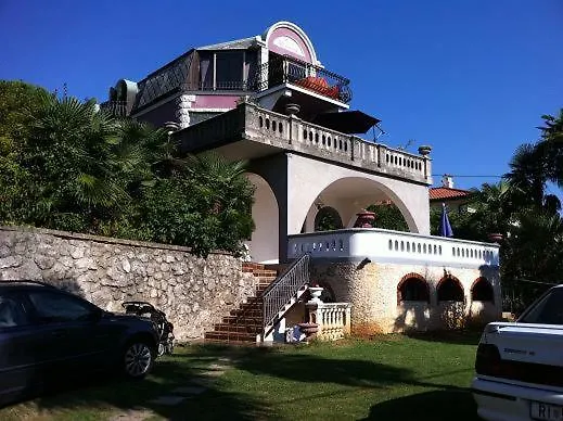 Niki Rezine Apartment