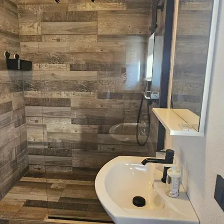Niki Rezine Apartmán *