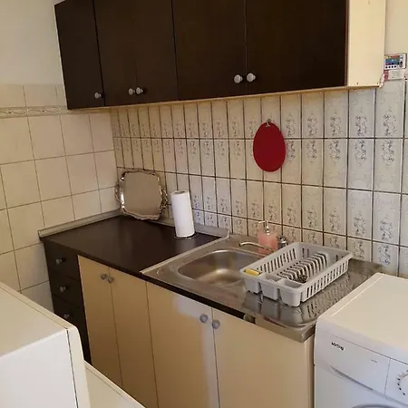 Niki Rezine Apartment Lovran