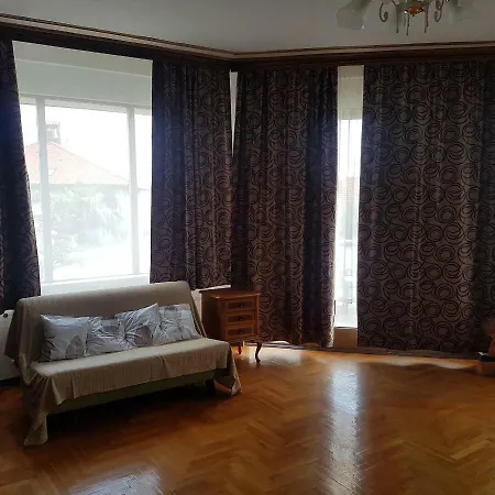 Hause Lovran